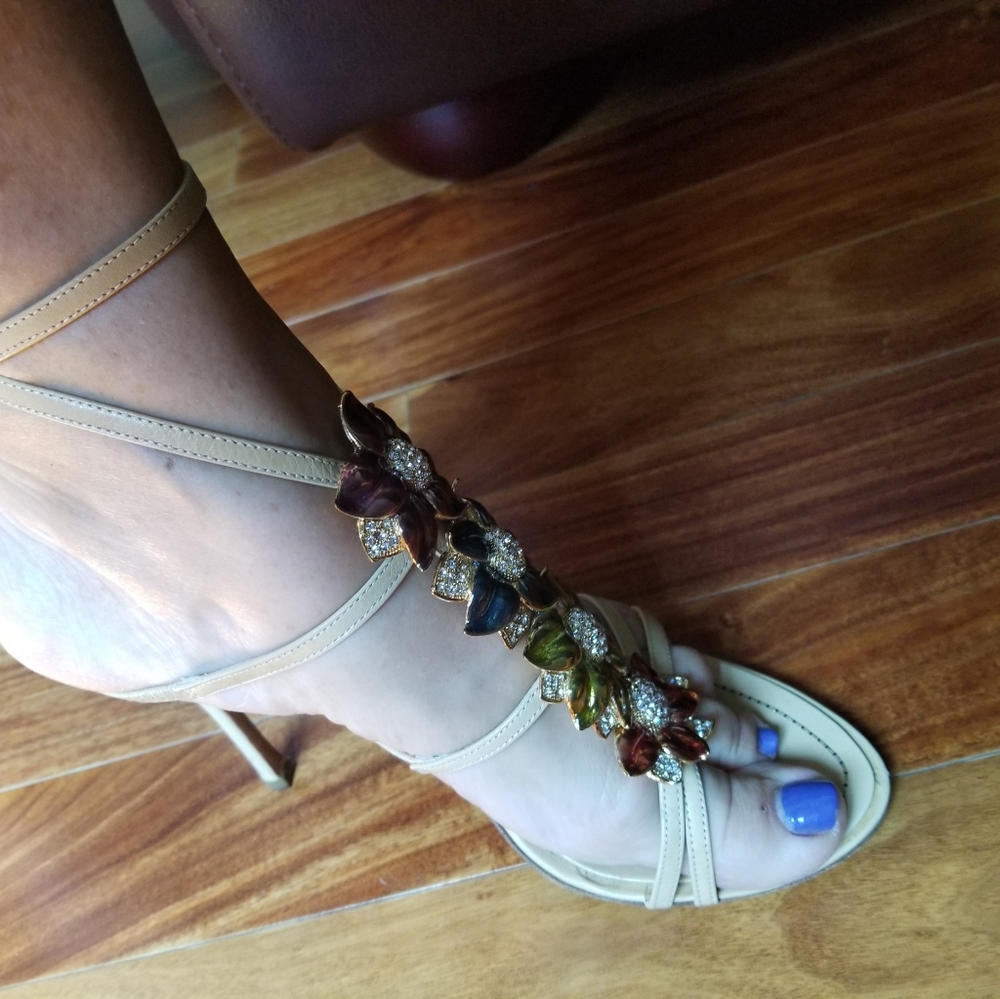 Sandals - Picture 3 of 6